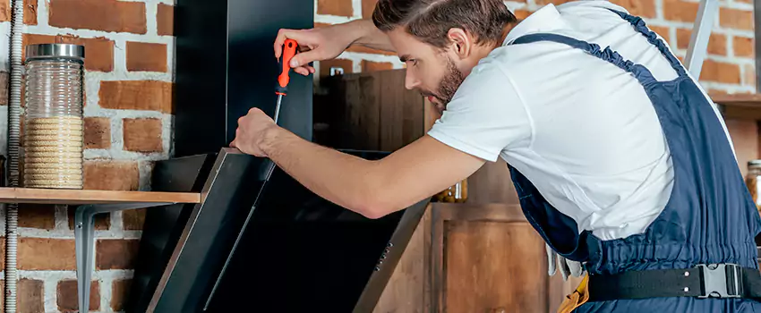 Old Rusted Metal Fireplace Repair And Replacement in Salaberry de Valleyfield, QC